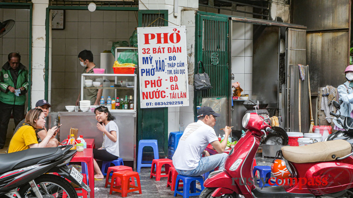 Hanoi's streetfood scene seems to have escaped the pandemic unscathed